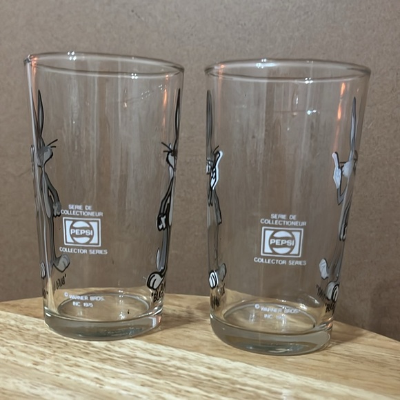 Bugs Bunny Glass Cups - Picture 3 of 4